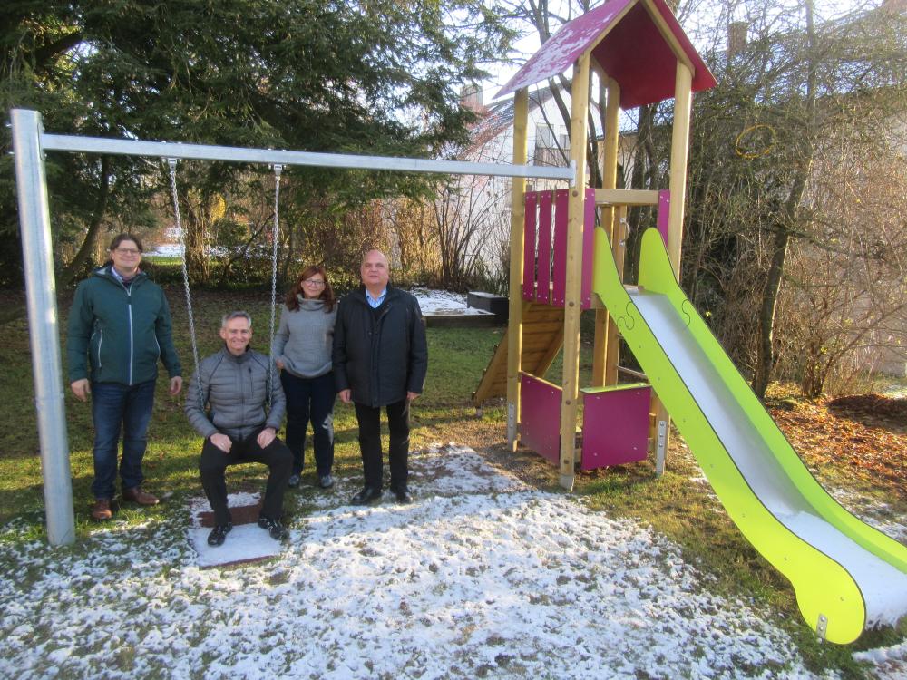 Auf dem Bild (v.l.n.r.): Dr. Markus Neumaier, Activitybeauftragter des Lions Clubs, Markus Niedermeier Präsident des Lions Clubs, Beate Drobniak Vorständin Diakonisches Werk Freising e.V. und Josef Gaißmaier, Vorsitzender des Lions Hilfswerks.